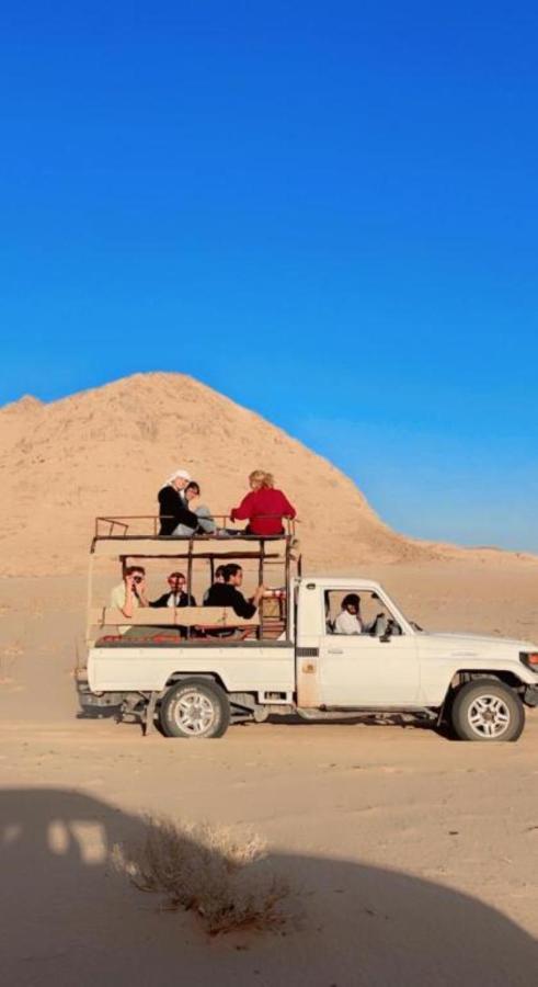 Bed and Breakfast Calm Camp Wadi Rum Exteriér fotografie