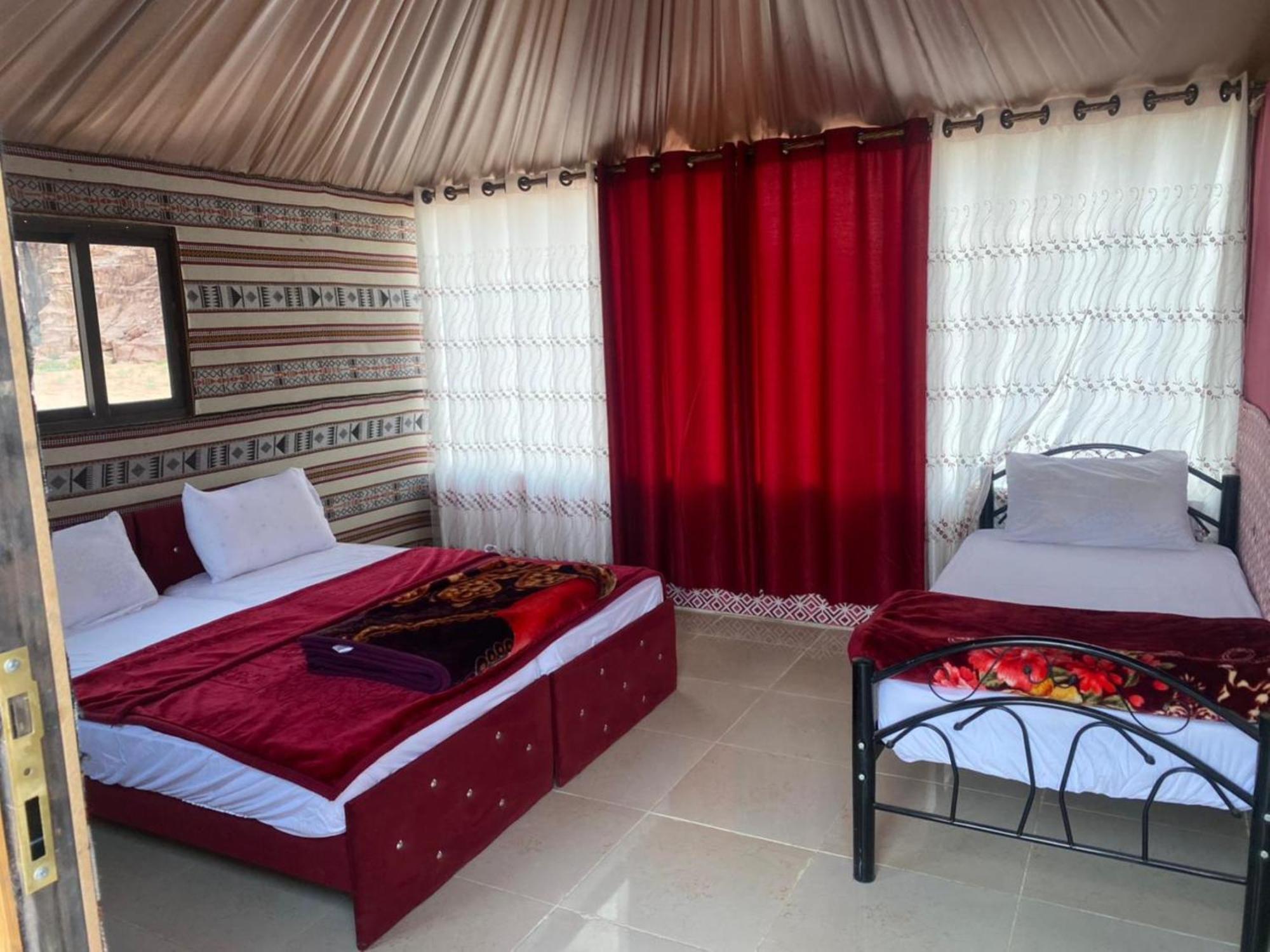 Bed and Breakfast Calm Camp Wadi Rum Exteriér fotografie