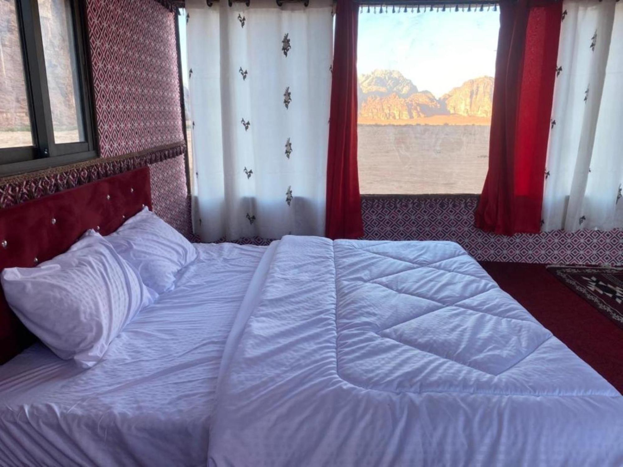 Bed and Breakfast Calm Camp Wadi Rum Exteriér fotografie