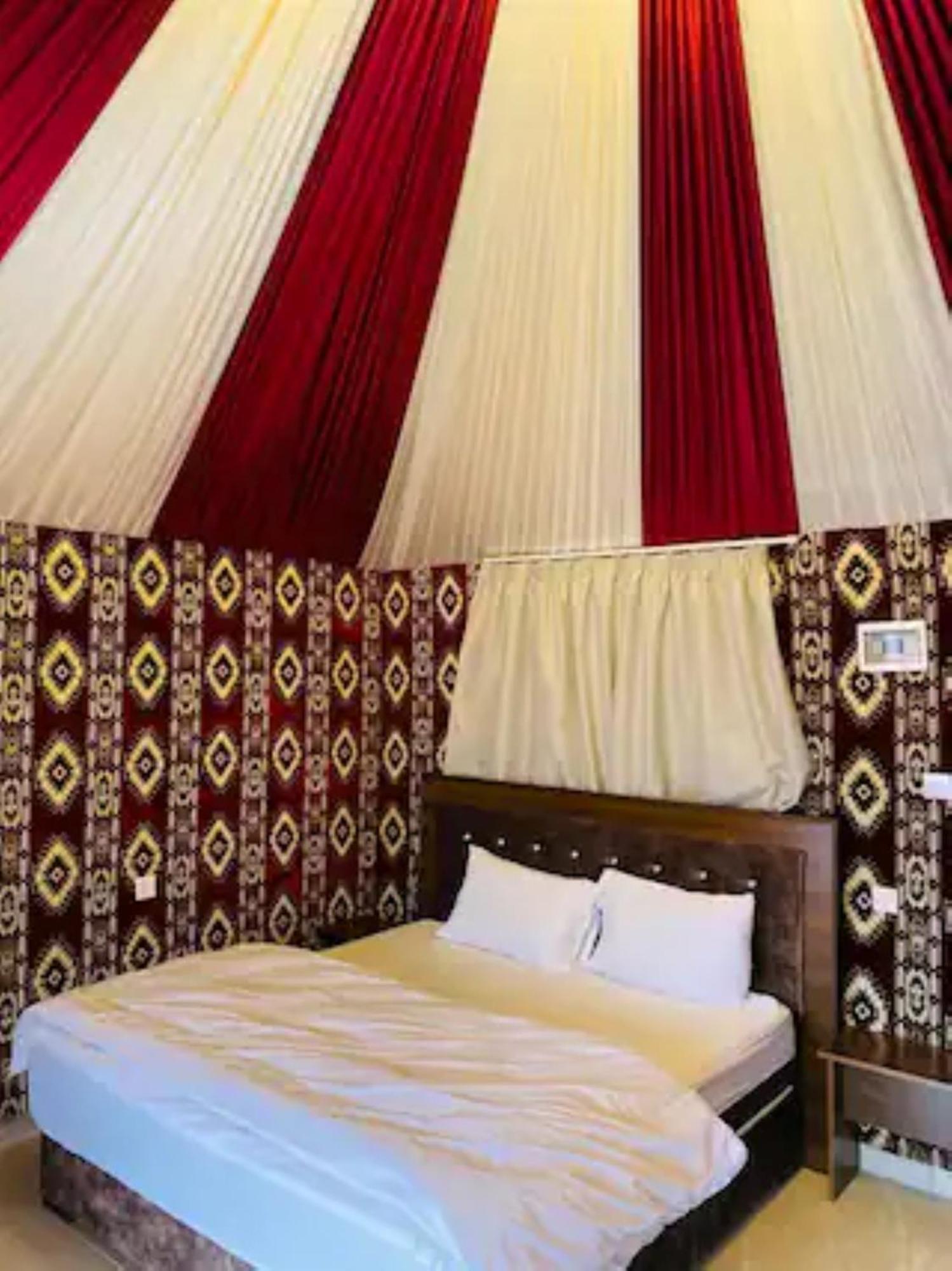 Bed and Breakfast Calm Camp Wadi Rum Exteriér fotografie
