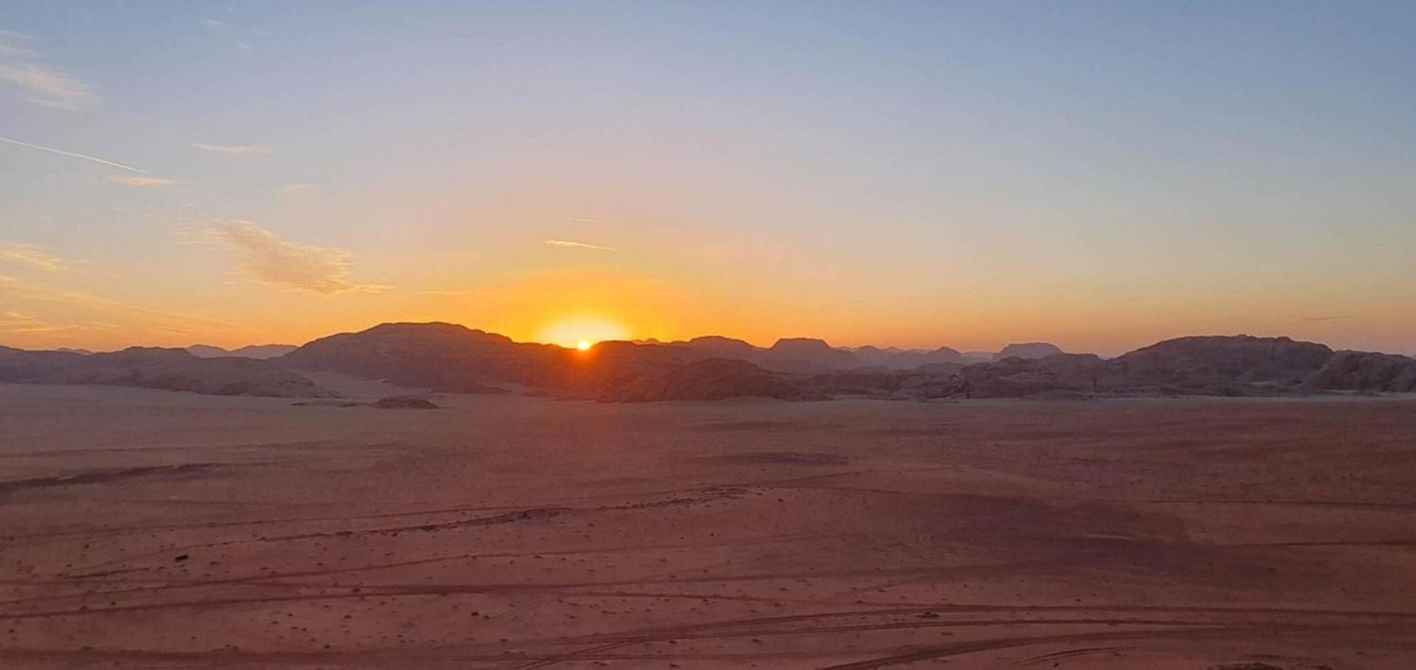 Bed and Breakfast Calm Camp Wadi Rum Exteriér fotografie